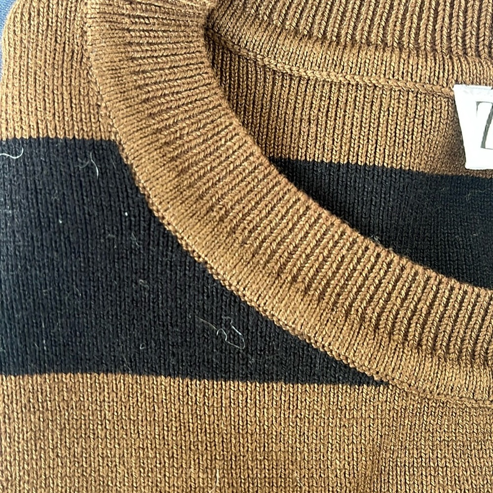 Black & Brown Cropped Striped Long Sleeve NWT